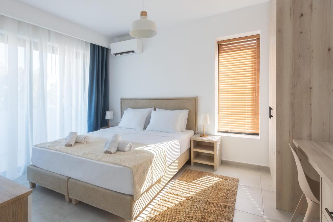 Aquarama Pool Apartment