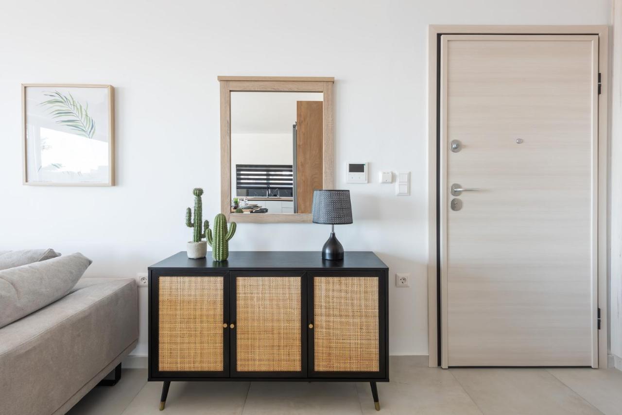 Aquarama Pool Apartment