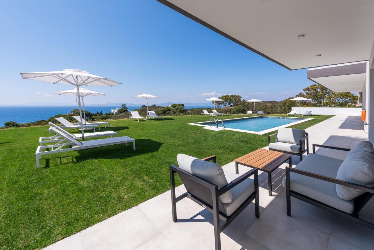 Aquarama Pool Apartment