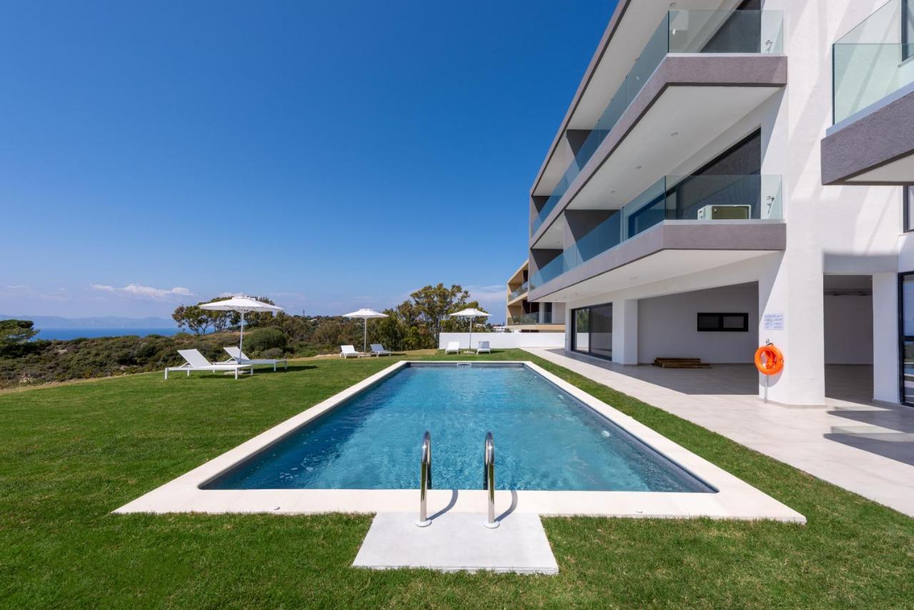 Aquarama Pool *